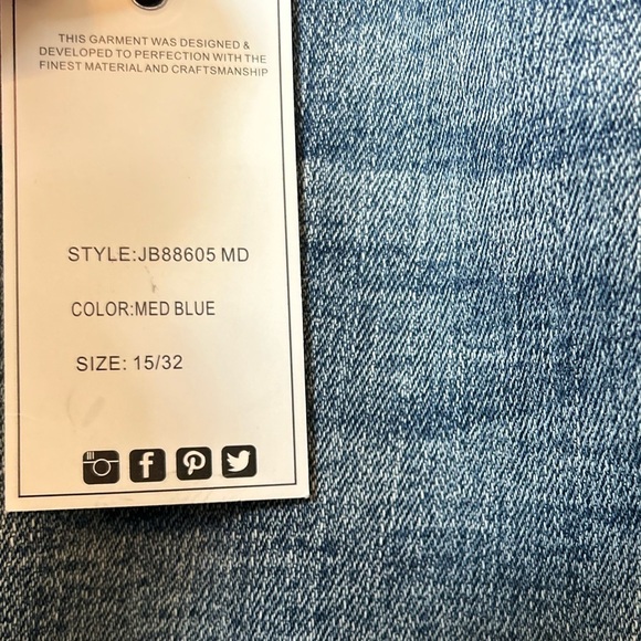 Judy Blue Mid Rise Distressed Boyfriend Jeans Size 15 / 32 - Picture 11 of 16